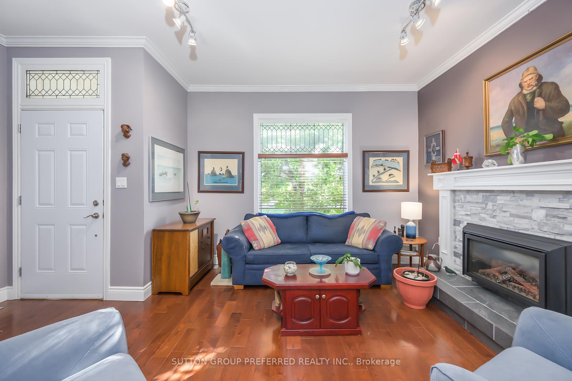 Photo 12 of 447 Woodman Avenue, London, East G — HOMEH