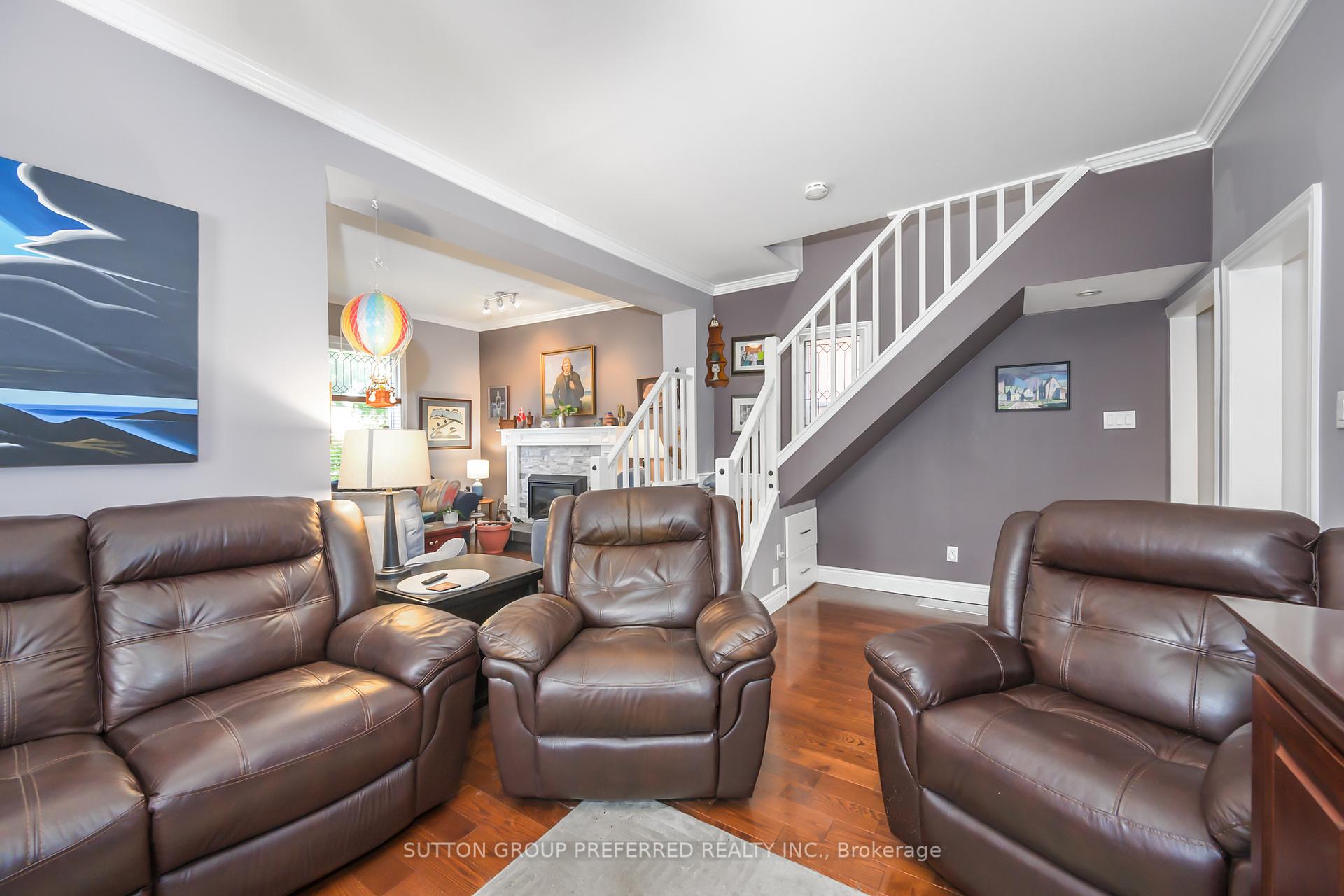 Photo 17 of 447 Woodman Avenue, London, East G — HOMEH
