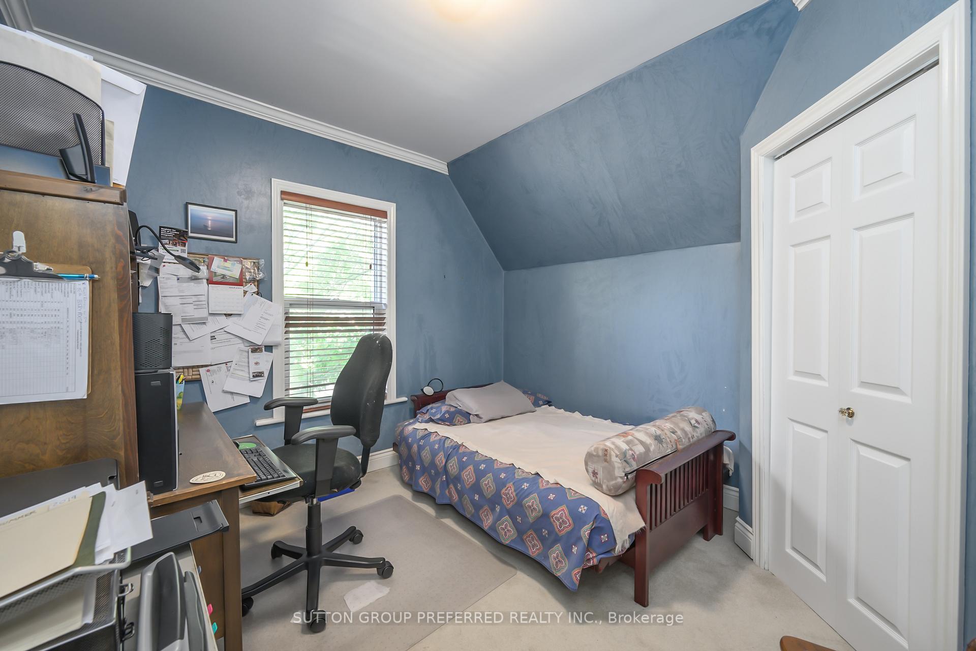 Photo 25 of 447 Woodman Avenue, London, East G — HOMEH