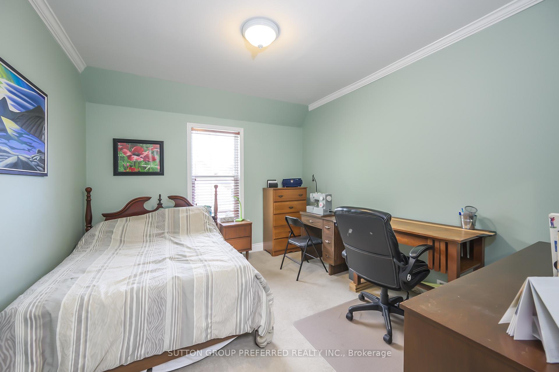 Photo 26 of 447 Woodman Avenue, London, East G — HOMEH