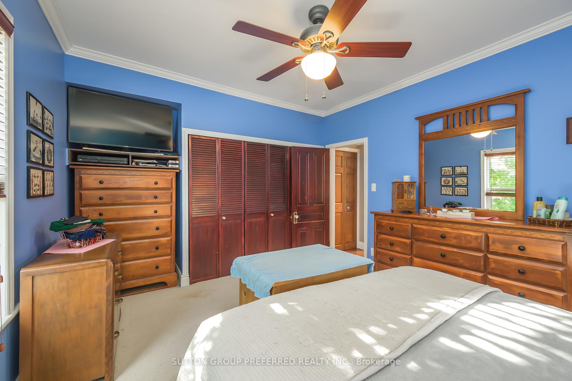 Photo 28 of 447 Woodman Avenue, London, East G — HOMEH