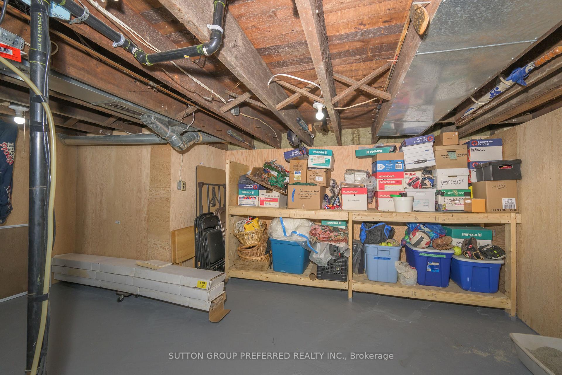 Photo 34 of 447 Woodman Avenue, London, East G — HOMEH
