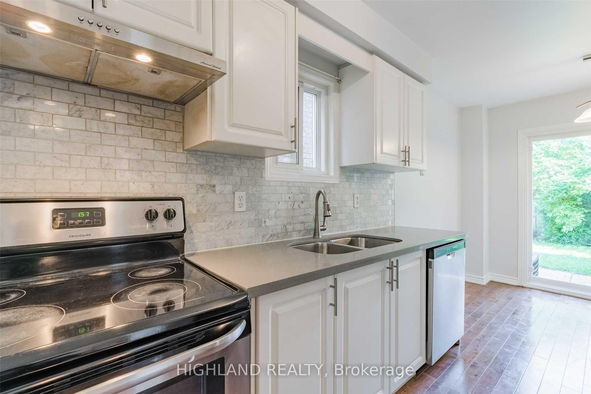 Photo 6 of 1130 Glen Valley Road, Oakville, West Oak Trails — HOMEH