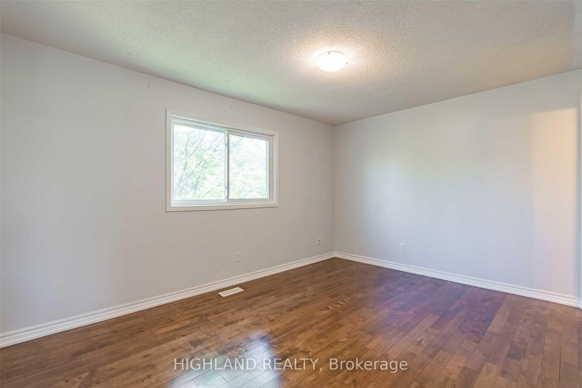 Photo 10 of 1130 Glen Valley Road, Oakville, West Oak Trails — HOMEH