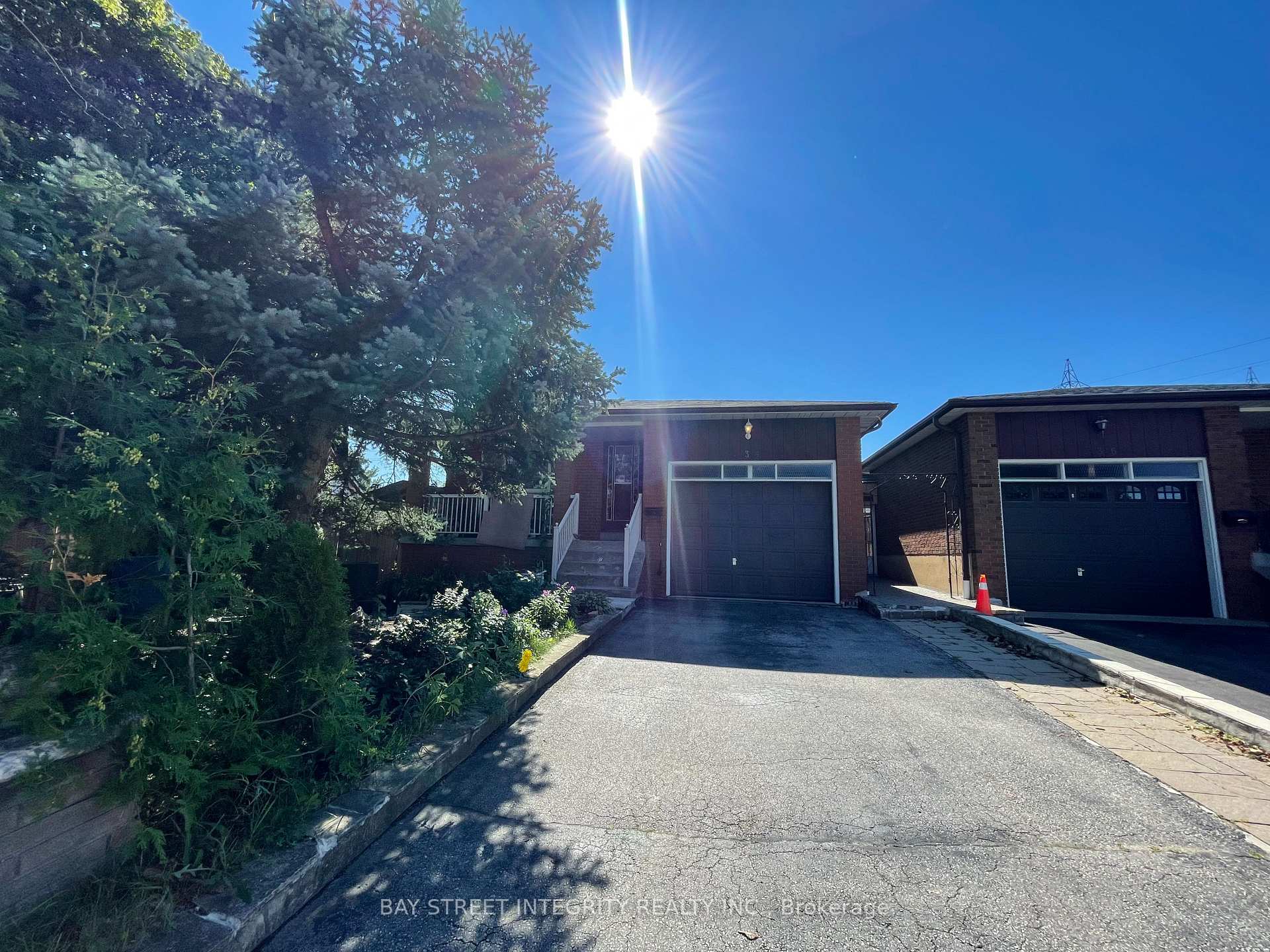 Photo 1 of 34 Iangrove Terrace, Scarborough, L'Amoreaux — HOMEH