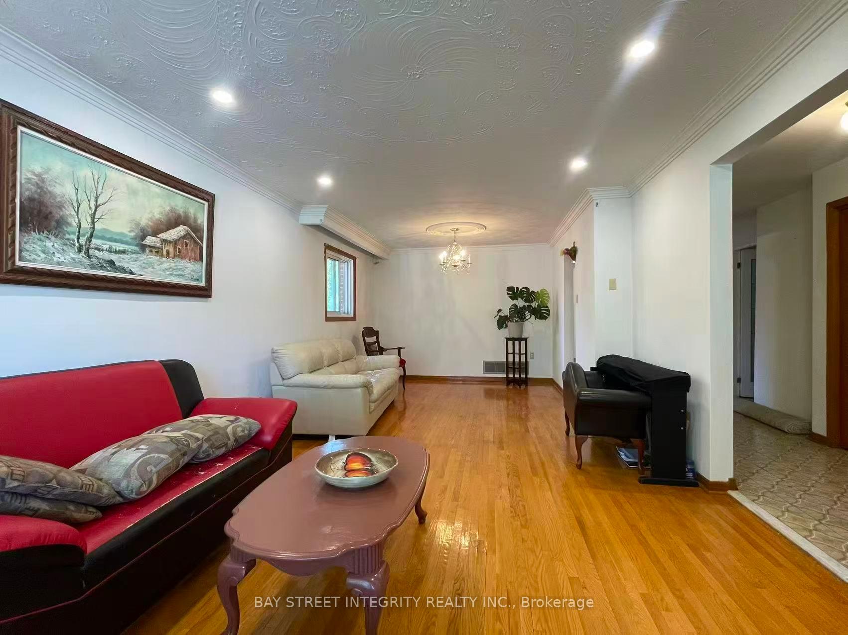Photo 2 of 34 Iangrove Terrace, Scarborough, L'Amoreaux — HOMEH