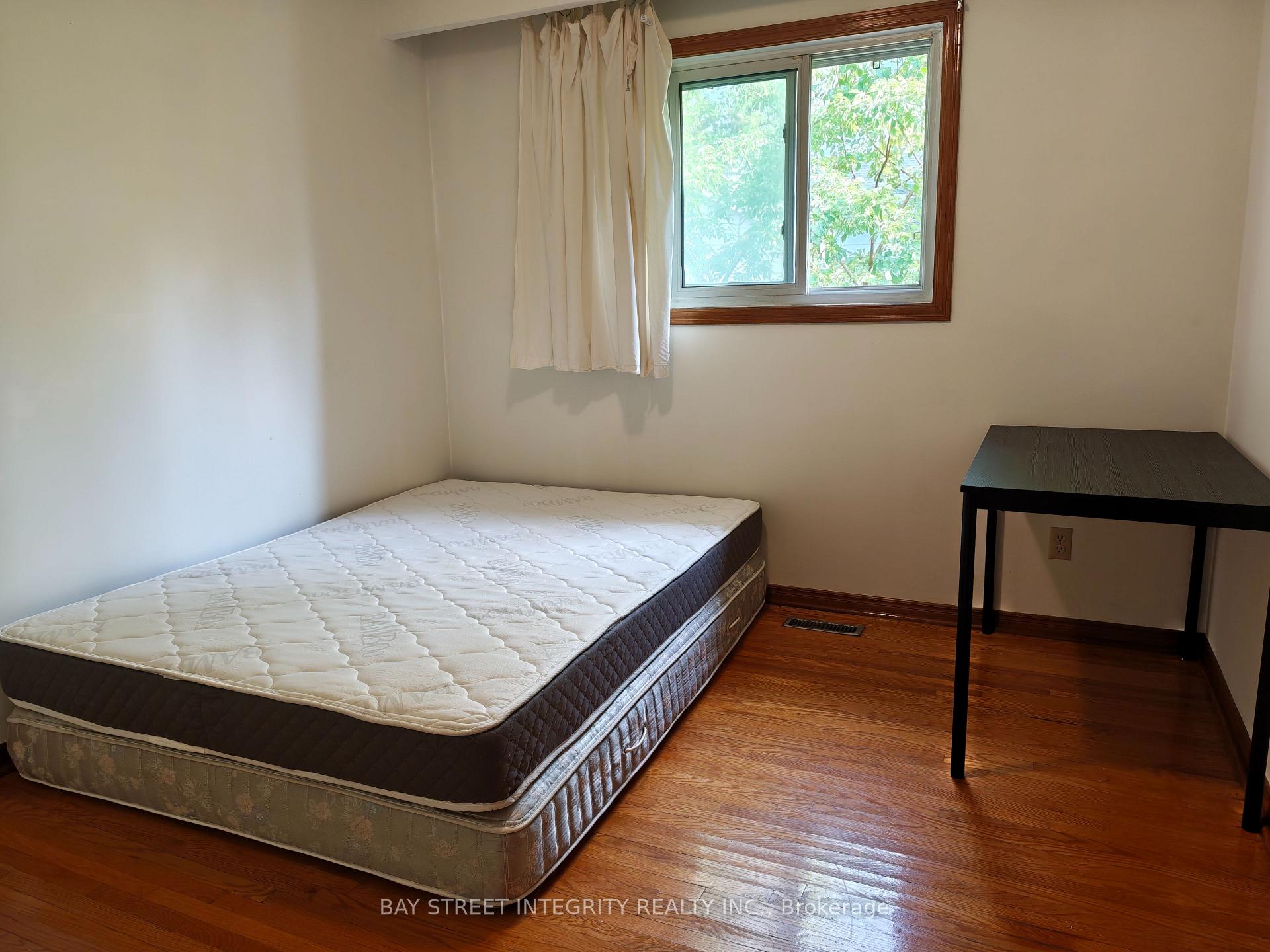 Photo 15 of 34 Iangrove Terrace, Scarborough, L'Amoreaux — HOMEH