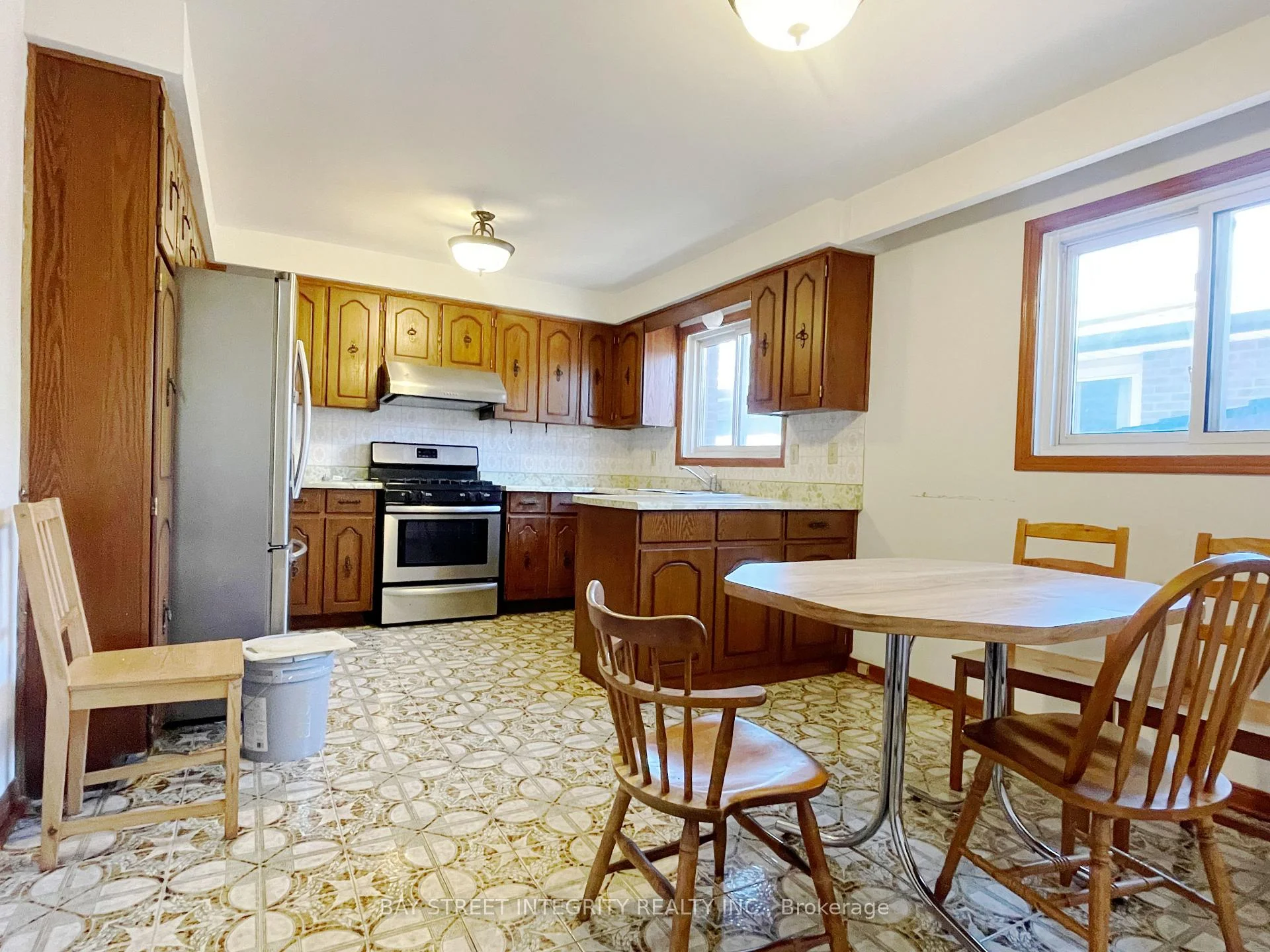 Photo 8 of 34 Iangrove Terrace, Scarborough, L'Amoreaux — HOMEH