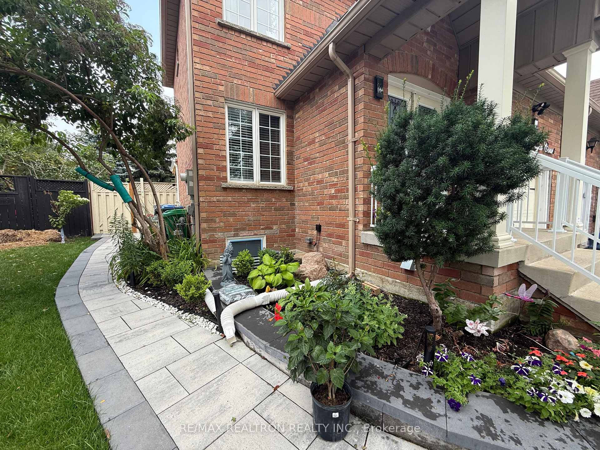 Photo 17 of Unit Basement Unit, 34 Nostalgia Court, Brampton, Fletcher's Creek Village — HOMEH