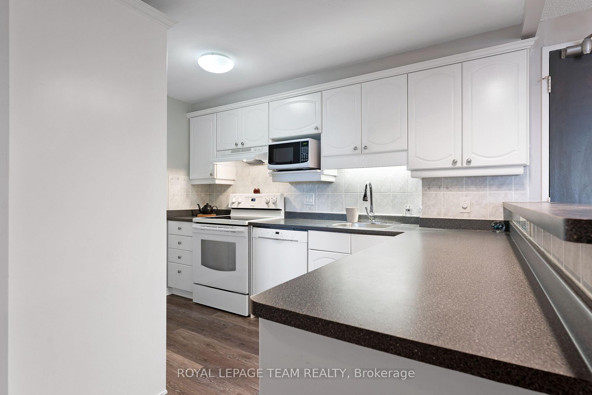 Photo 11 of Unit 1402, 415 Greenview Avenue, Ottawa, Britannia — HOMEH