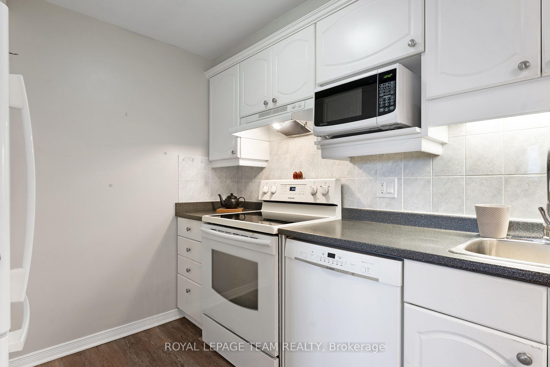 Photo 12 of Unit 1402, 415 Greenview Avenue, Ottawa, Britannia — HOMEH