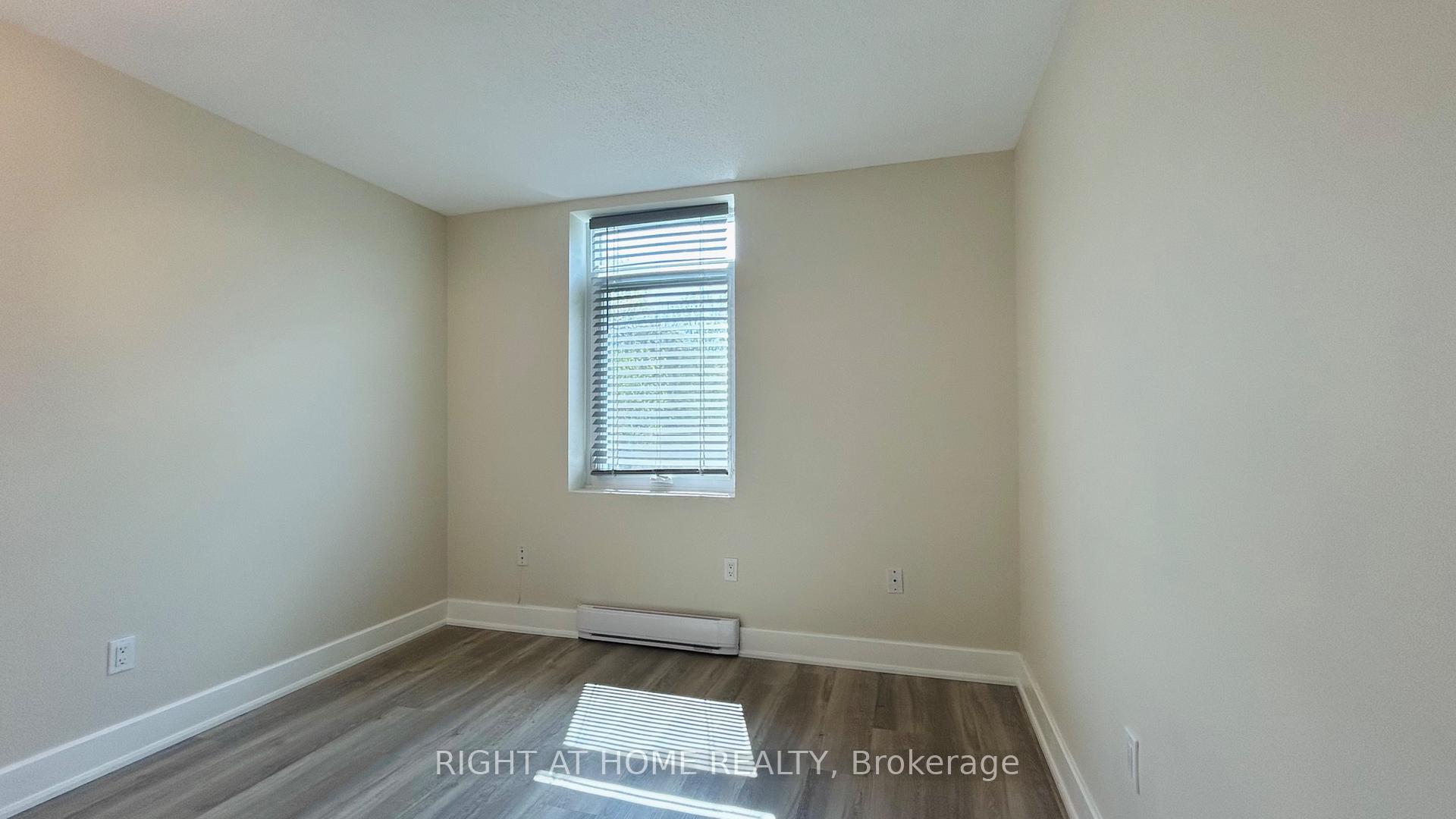 Photo 14 of Unit 103, 45 Pond Mills Road, London, South J — HOMEH