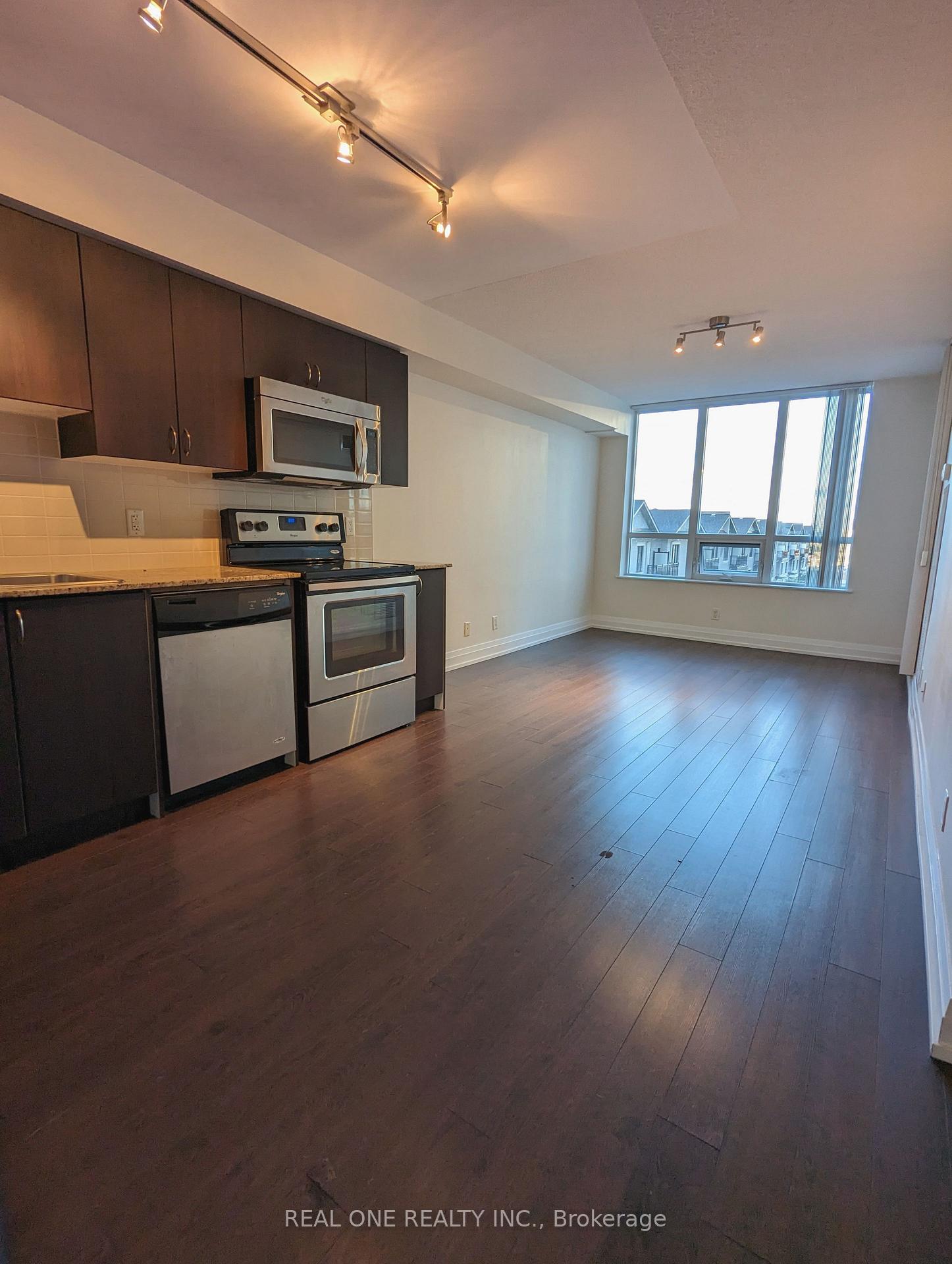Photo 2 of Unit 326, 372 Highway 7 E, Richmond Hill, Doncrest — HOMEH