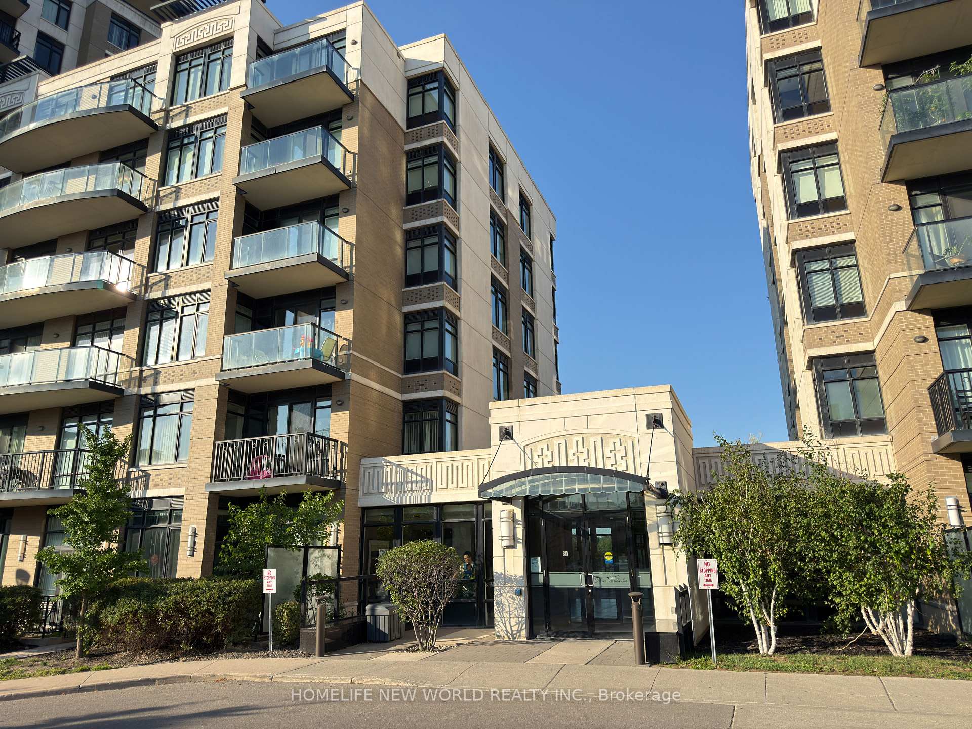 Photo of Unit 403, 151 Upper Duke Crescent