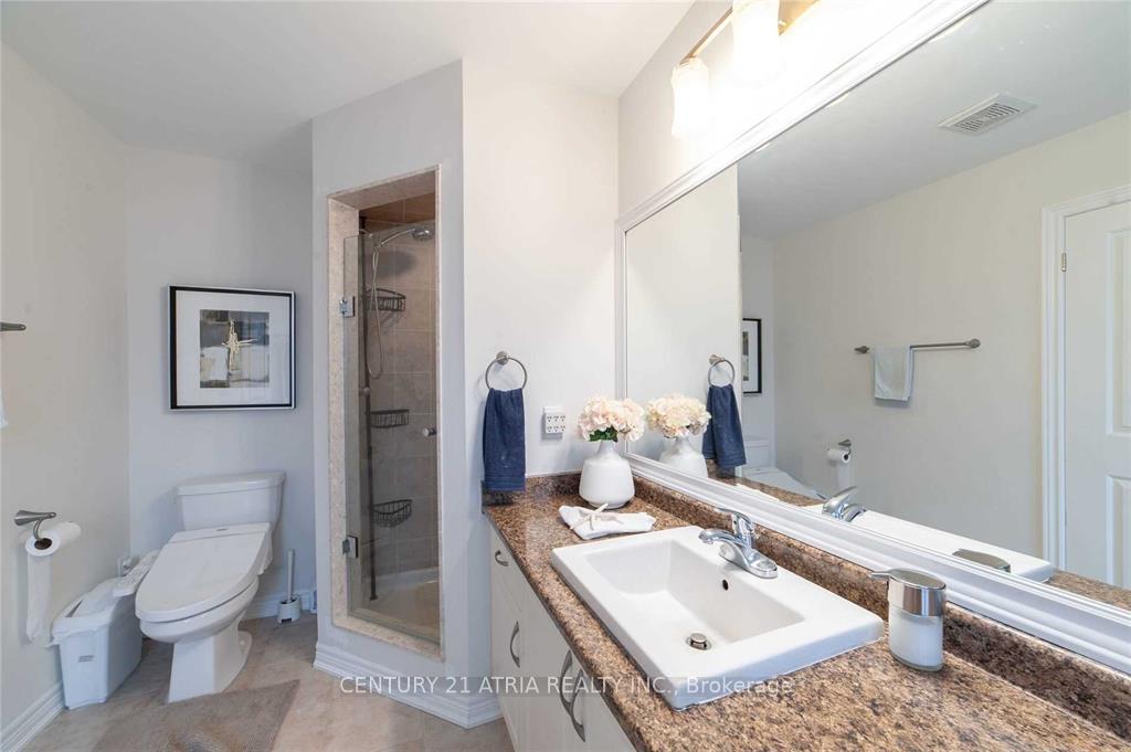 Photo 12 of 58 Mondial Crescent, East Gwillimbury, Queensville — HOMEH