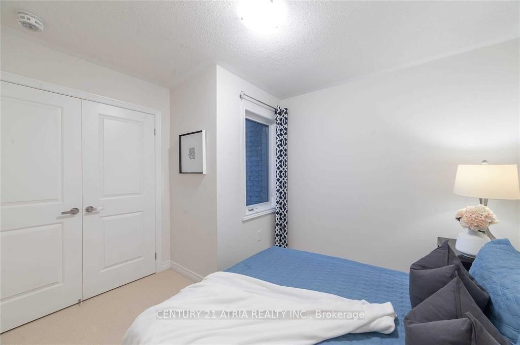 Photo 14 of 58 Mondial Crescent, East Gwillimbury, Queensville — HOMEH