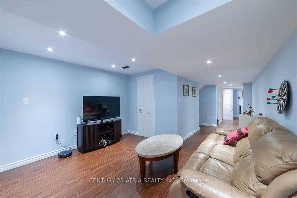 Photo 19 of 58 Mondial Crescent, East Gwillimbury, Queensville — HOMEH