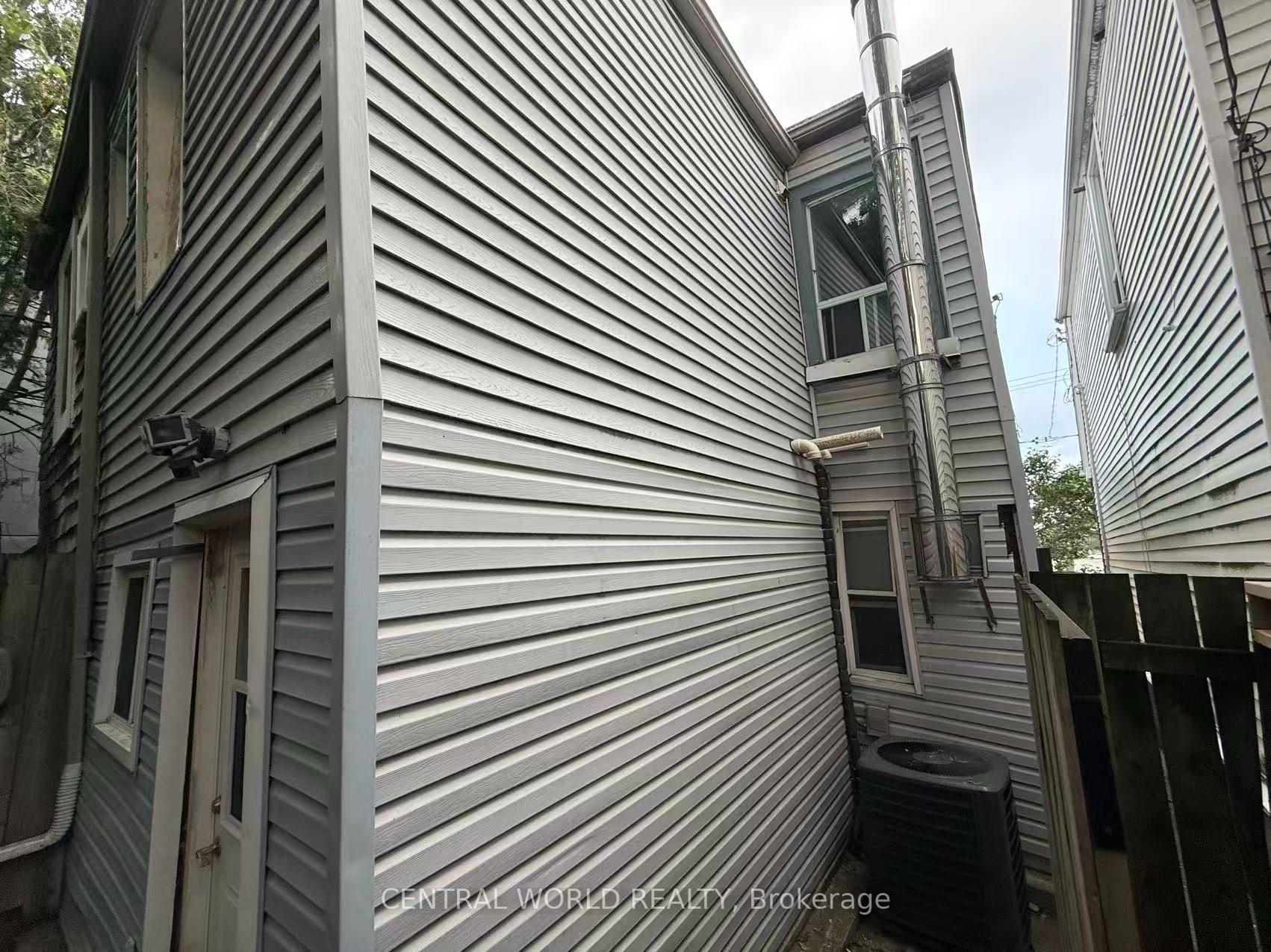 Photo 6 of 898 Eastern Avenue, Toronto, Greenwood-Coxwell — HOMEH