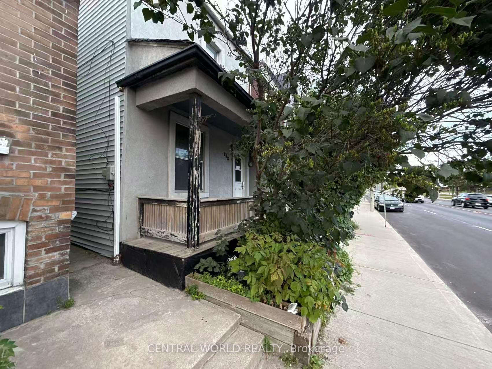 Photo 7 of 898 Eastern Avenue, Toronto, Greenwood-Coxwell — HOMEH