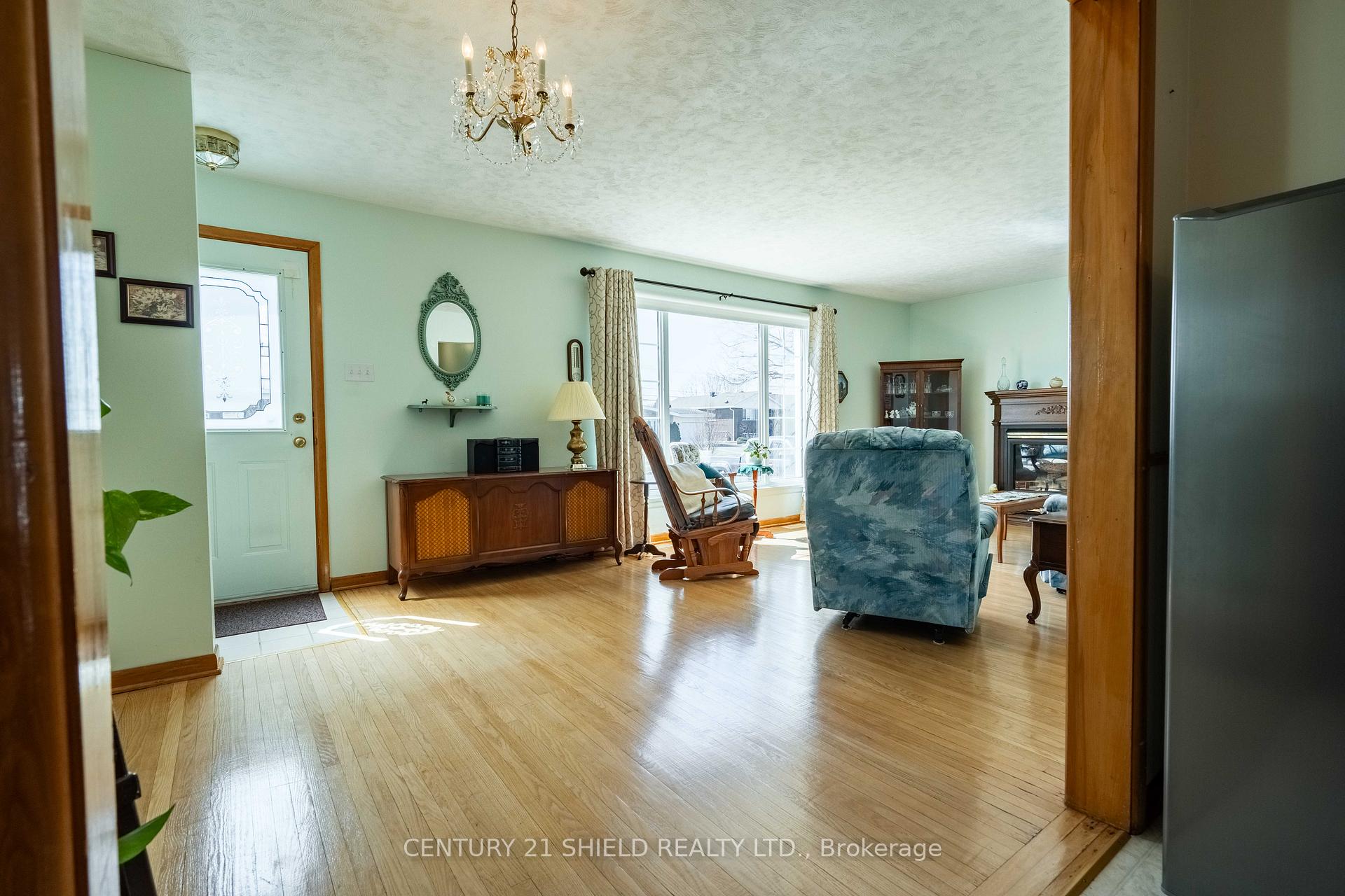 Photo 6 of 506 Anderson Drive, Cornwall — HOMEH
