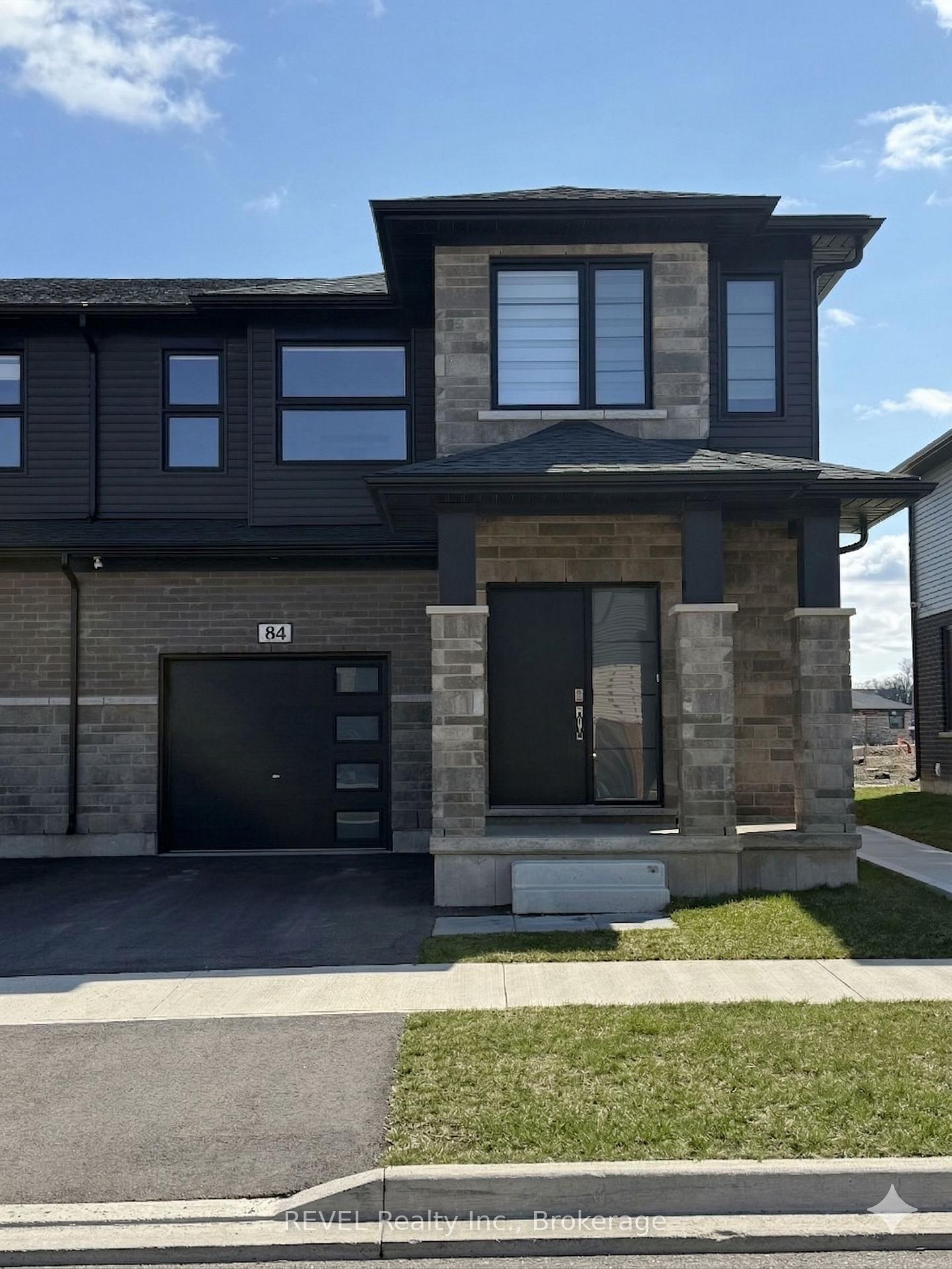 Front of Unit Lower Unit, 84 Acacia Road