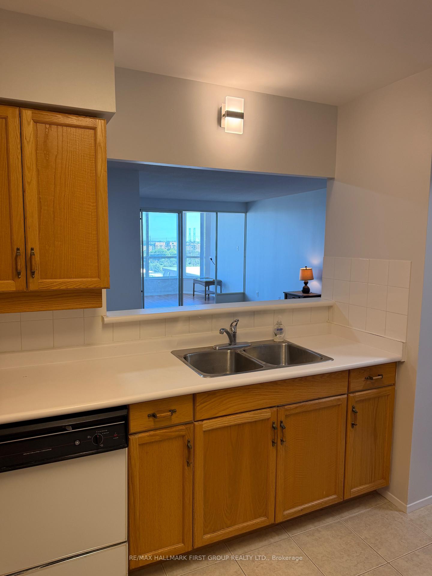 Photo 5 of Unit 1132, 1880 Valley Farm Road, Pickering, Town Centre — HOMEH