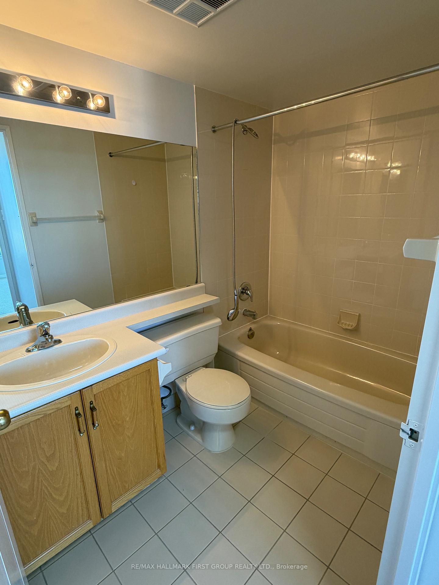 Photo 9 of Unit 1132, 1880 Valley Farm Road, Pickering, Town Centre — HOMEH