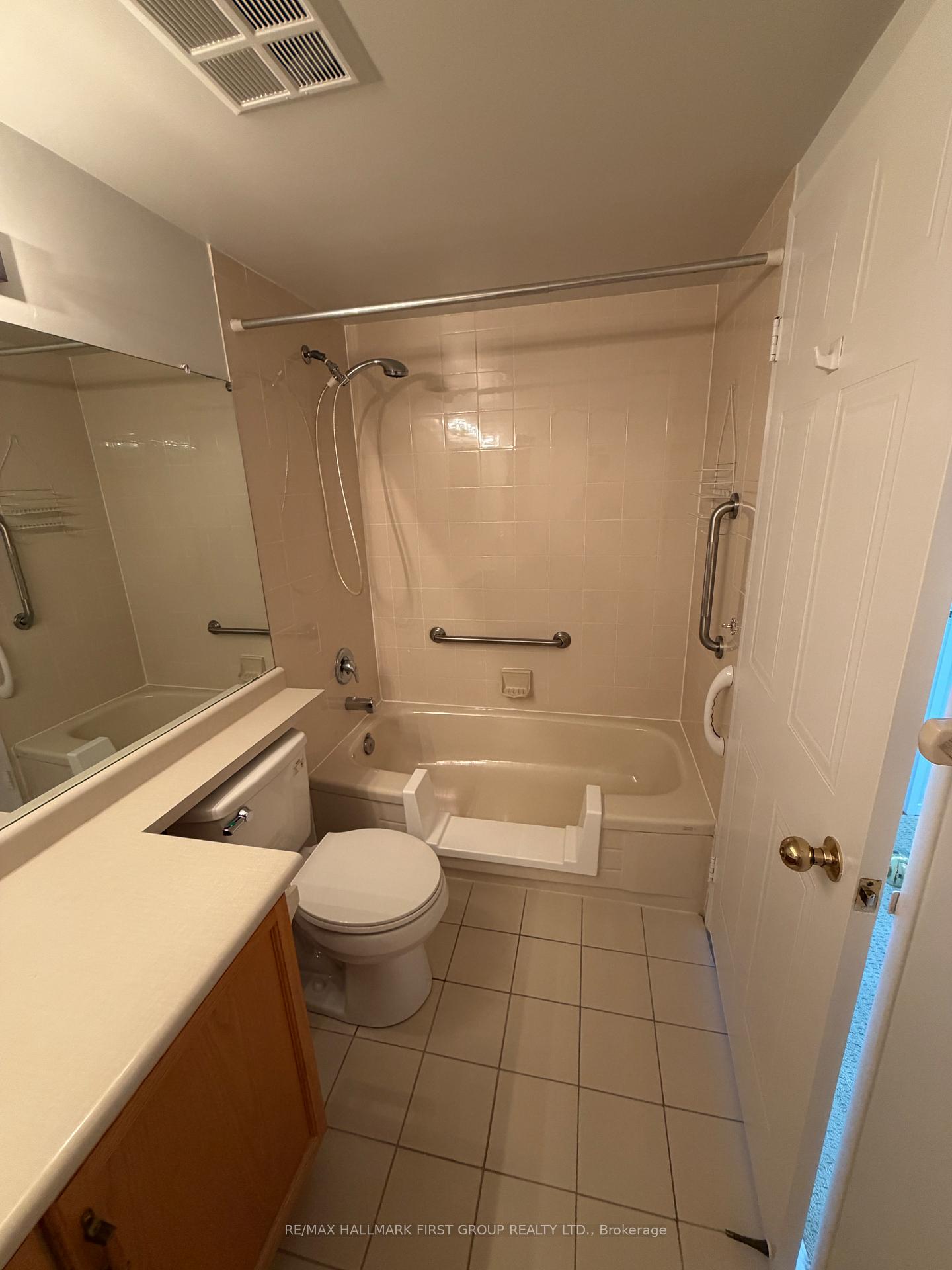 Photo 10 of Unit 1132, 1880 Valley Farm Road, Pickering, Town Centre — HOMEH