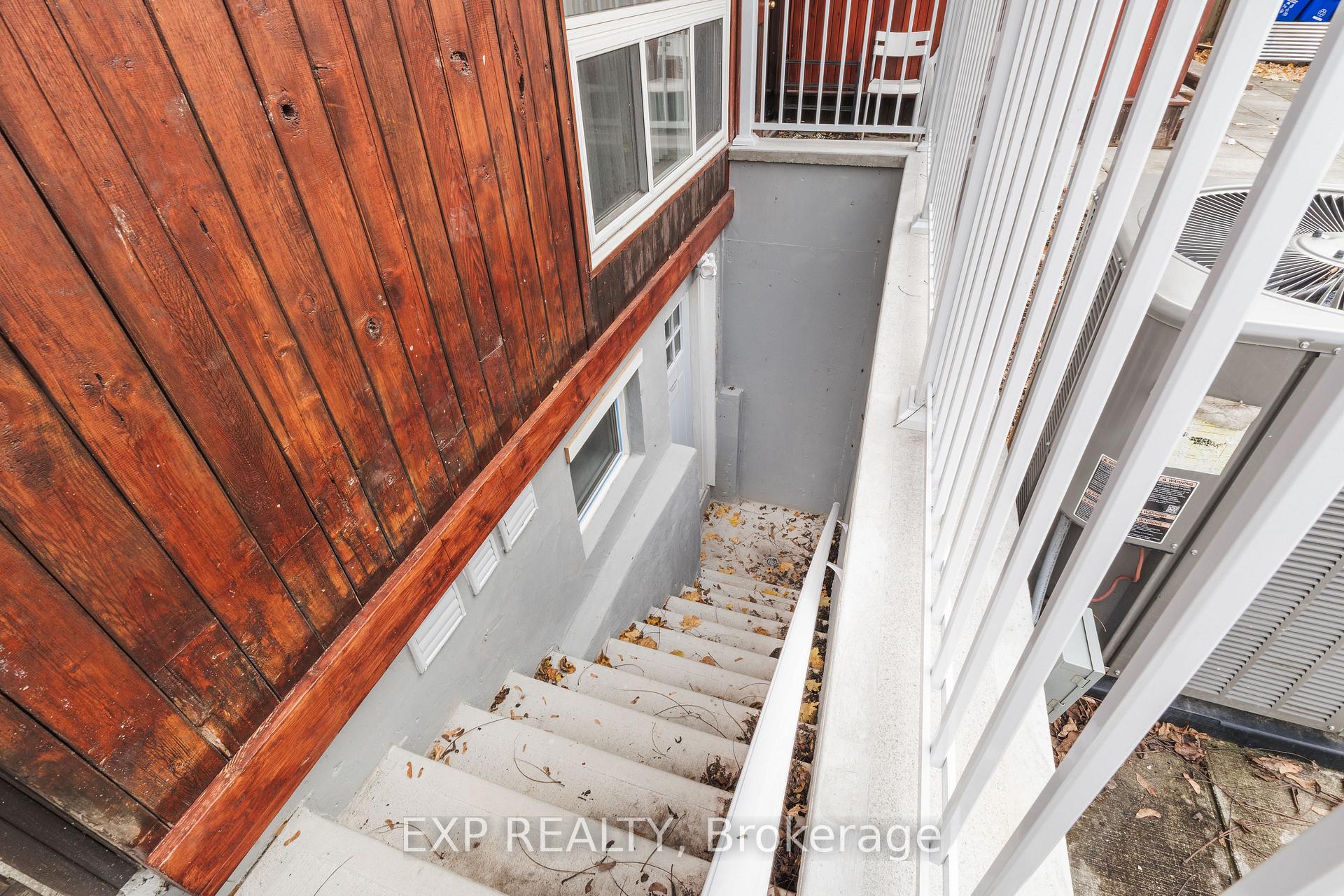 Photo 3 of 34 Rodda Boulevard, Scarborough, West Hill — HOMEH