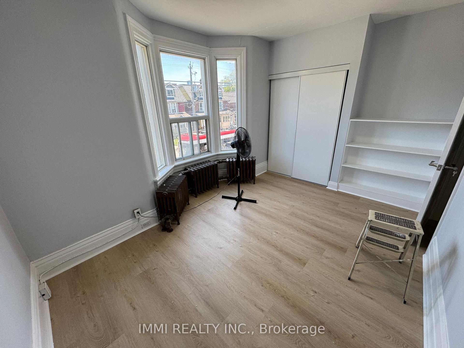 Photo 3 of Unit 201, 618 Bathurst Street, Toronto, Palmerston-Little Italy — HOMEH