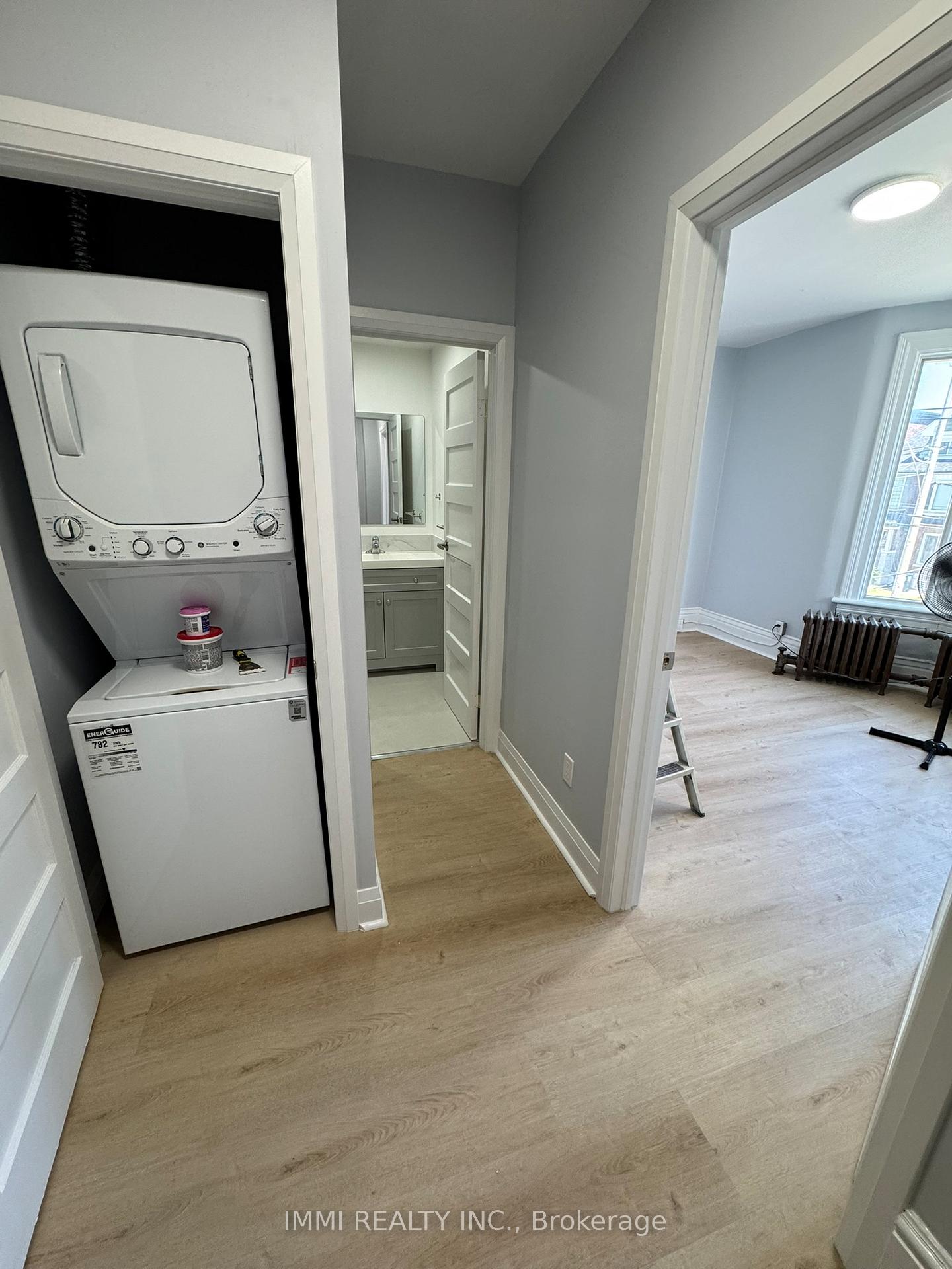 Photo 7 of Unit 201, 618 Bathurst Street, Toronto, Palmerston-Little Italy — HOMEH