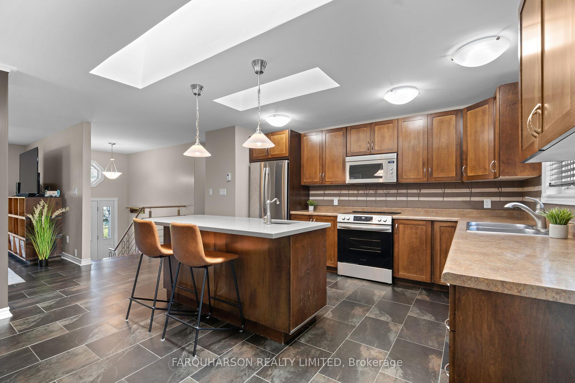 Photo 7 of 113 George Road, Georgina, Sutton & Jackson's Point — HOMEH