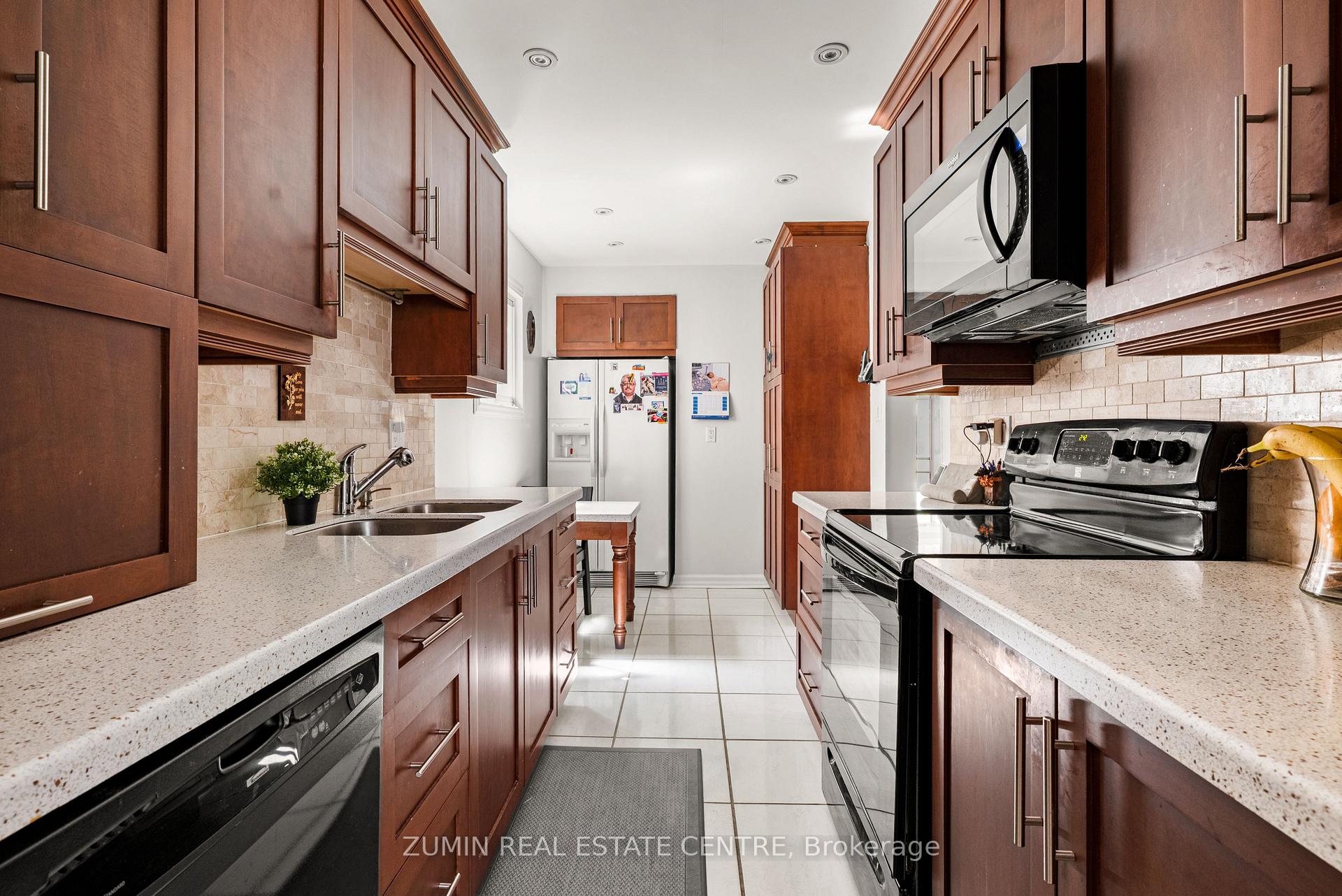 Photo 4 of 3474 Nighthawk Trail, Mississauga, Lisgar — HOMEH