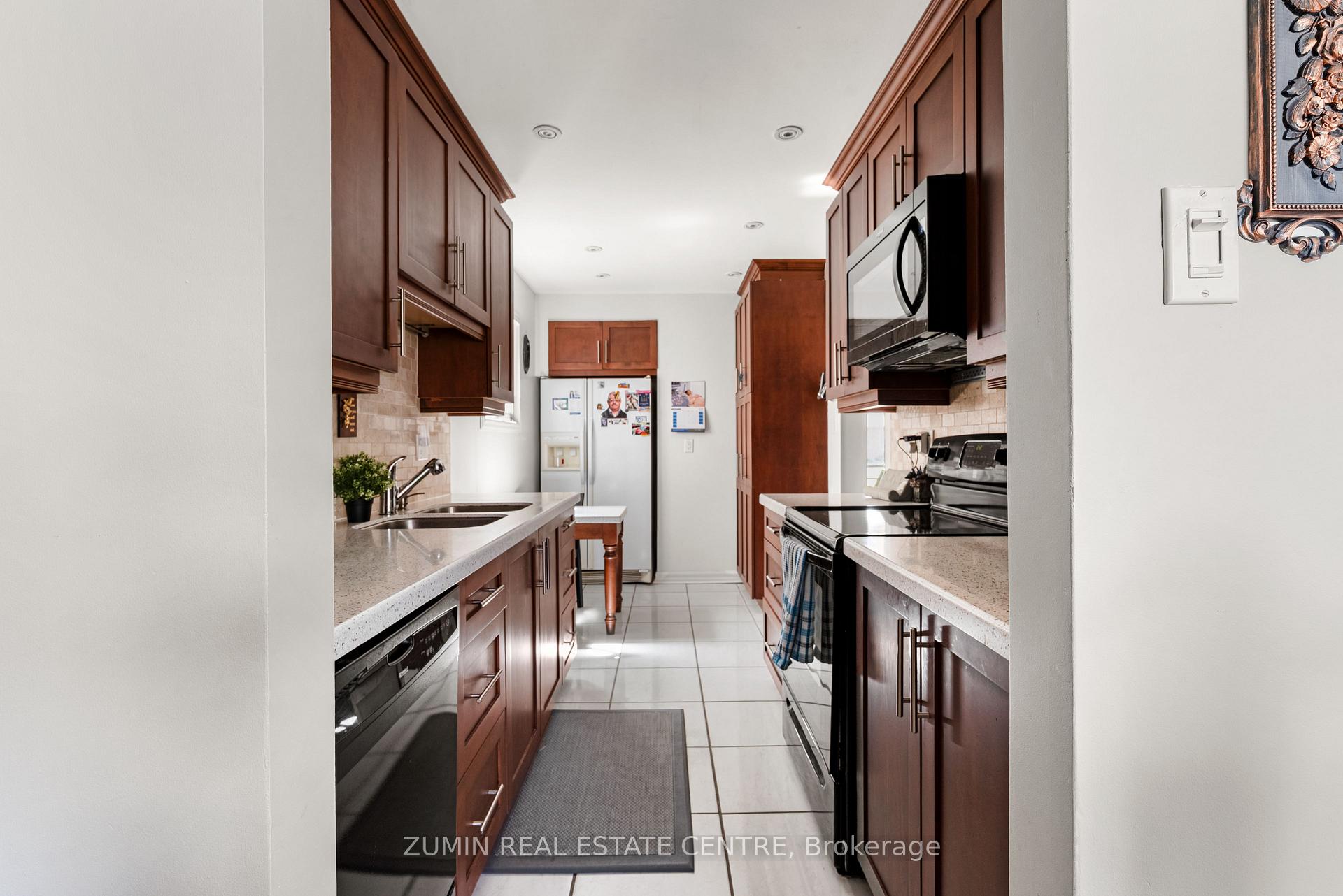 Photo 8 of 3474 Nighthawk Trail, Mississauga, Lisgar — HOMEH