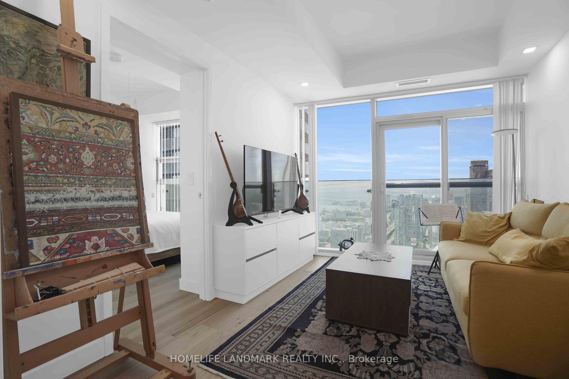Photo 5 of Unit 5207, 14 York Street, Toronto, Waterfront Communities — HOMEH