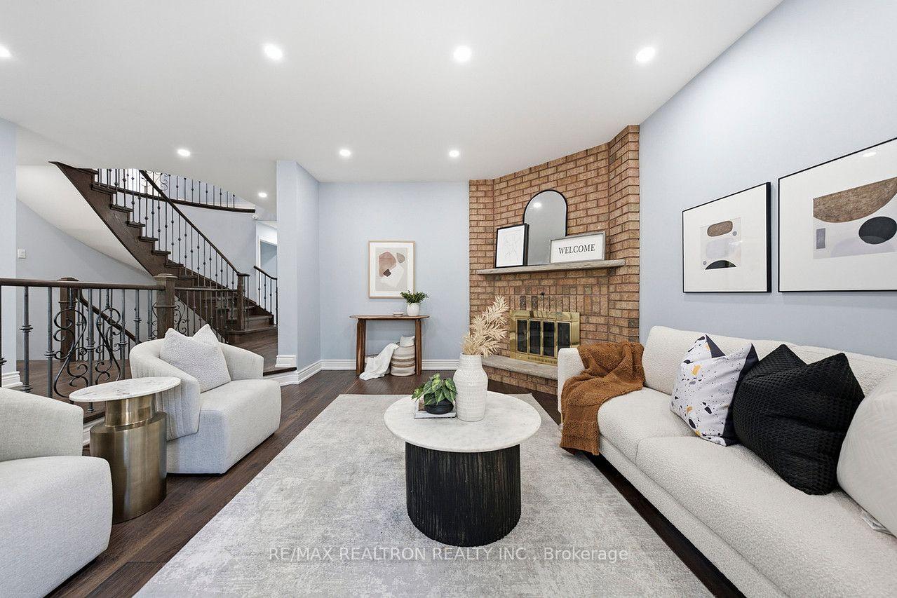 Photo 27 of 19 Prince Edward Boulevard, Markham, Thornlea — HOMEH