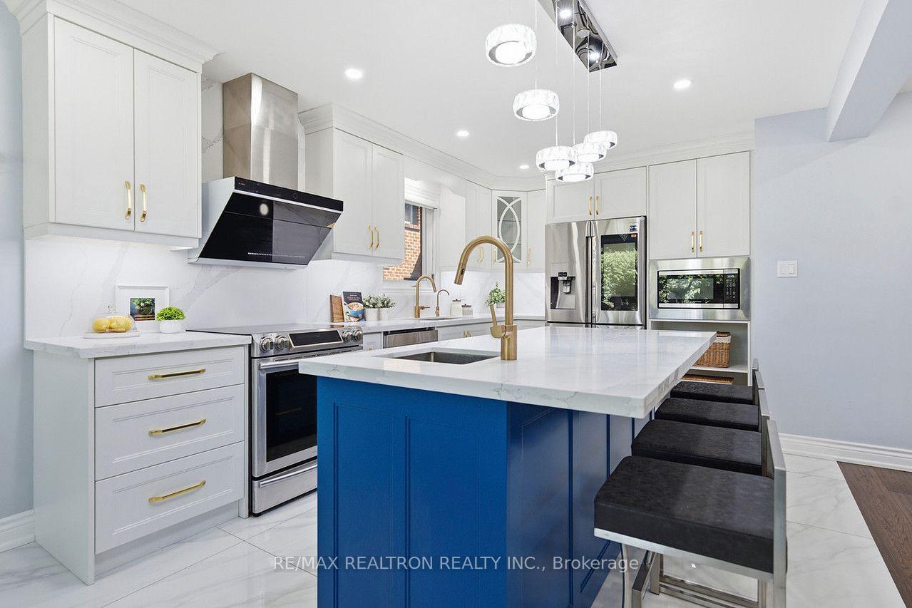 Photo 33 of 19 Prince Edward Boulevard, Markham, Thornlea — HOMEH
