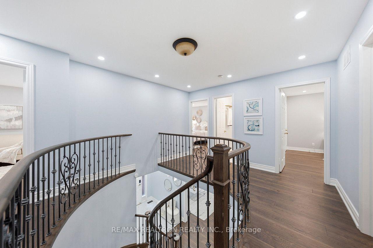 Photo 40 of 19 Prince Edward Boulevard, Markham, Thornlea — HOMEH