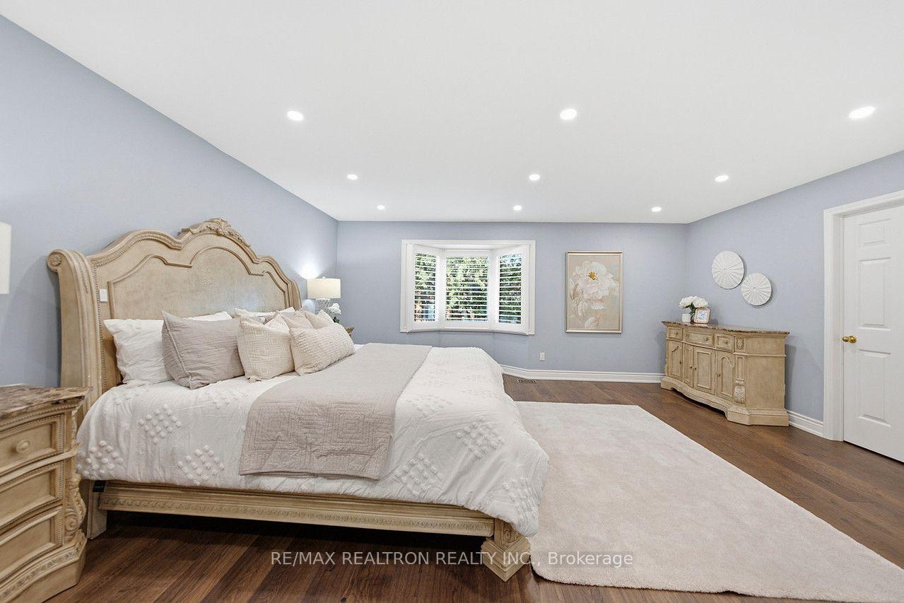 Photo 41 of 19 Prince Edward Boulevard, Markham, Thornlea — HOMEH