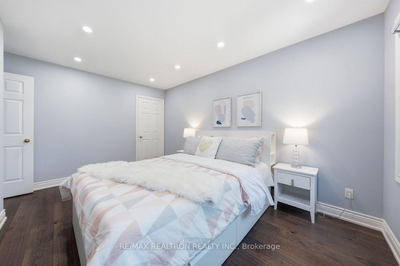 Photo 46 of 19 Prince Edward Boulevard, Markham, Thornlea — HOMEH