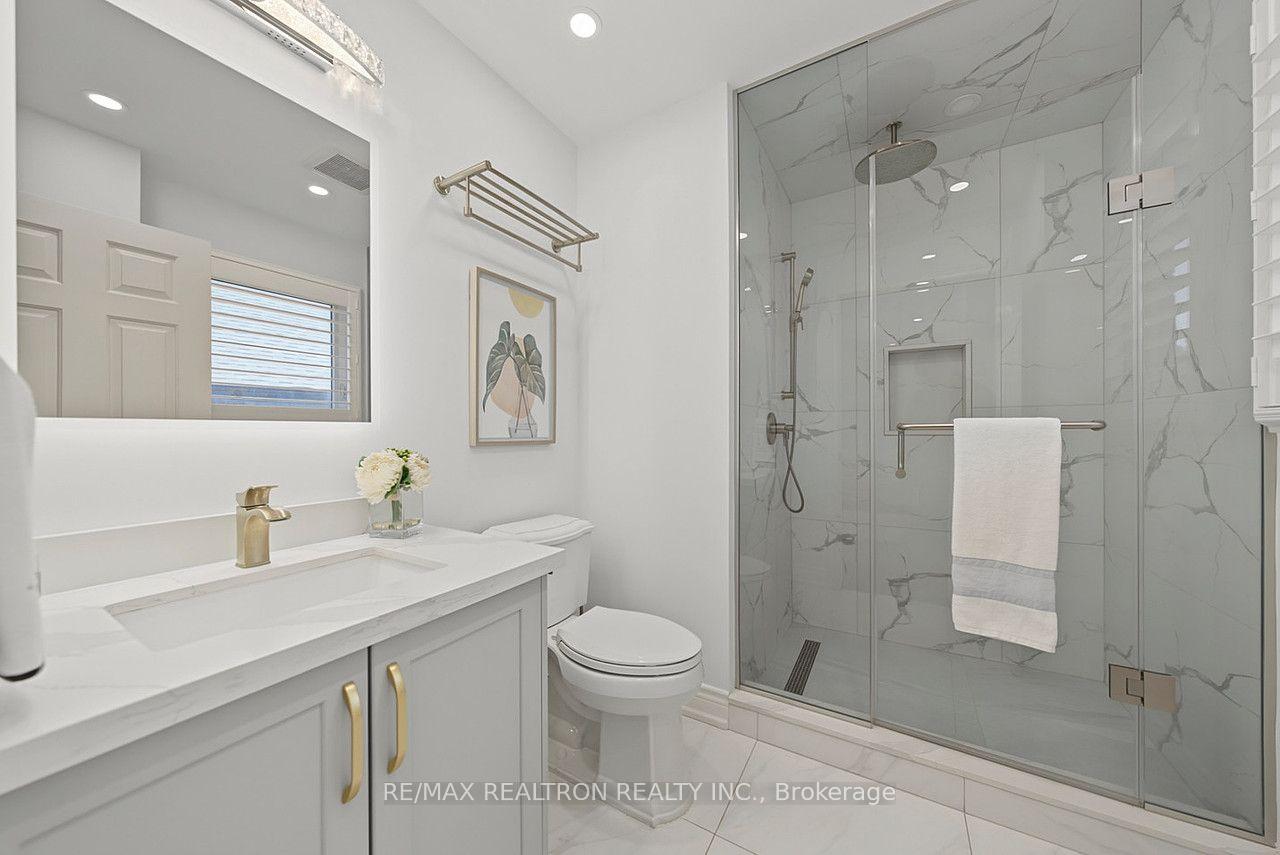 Photo 47 of 19 Prince Edward Boulevard, Markham, Thornlea — HOMEH