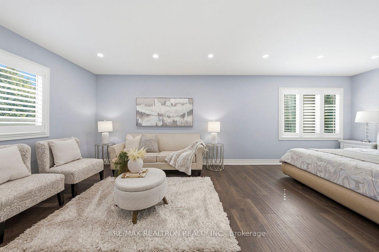 Photo 52 of 19 Prince Edward Boulevard, Markham, Thornlea — HOMEH