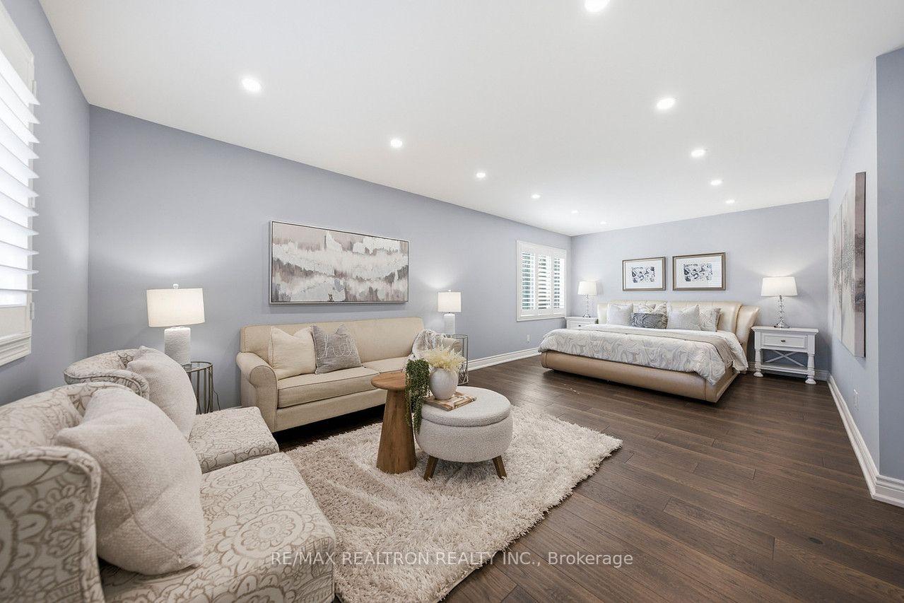 Photo 56 of 19 Prince Edward Boulevard, Markham, Thornlea — HOMEH