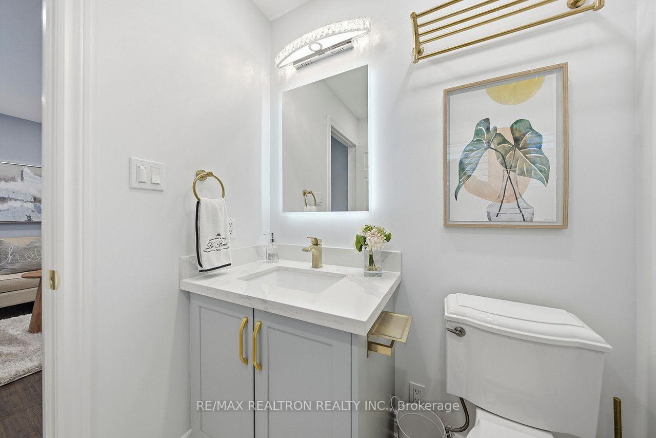 Photo 58 of 19 Prince Edward Boulevard, Markham, Thornlea — HOMEH