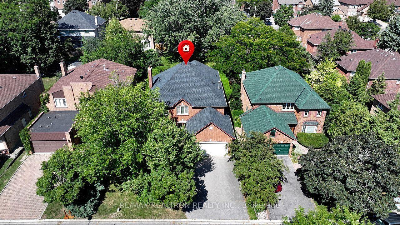 Photo 71 of 19 Prince Edward Boulevard, Markham, Thornlea — HOMEH
