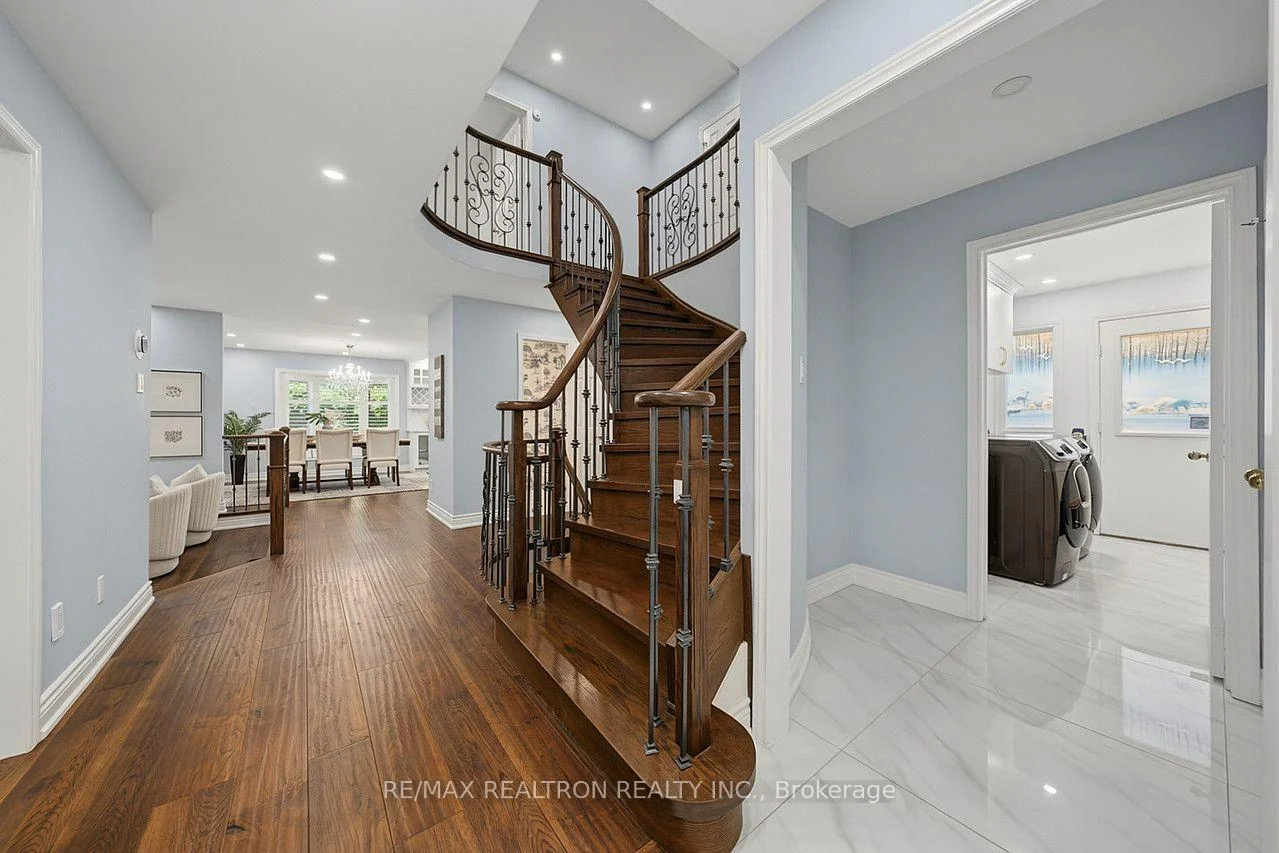 Photo 11 of 19 Prince Edward Boulevard, Markham, Thornlea — HOMEH