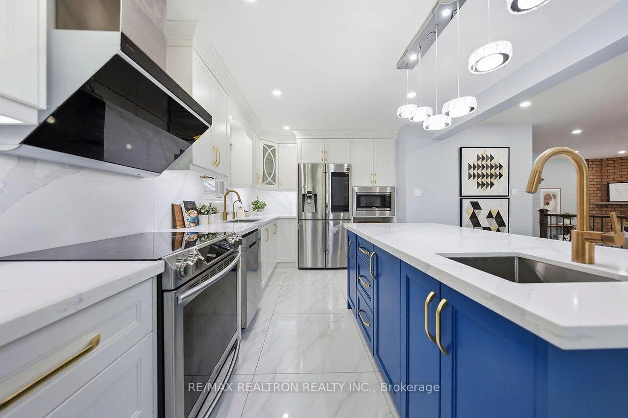Photo 37 of 19 Prince Edward Boulevard, Markham, Thornlea — HOMEH