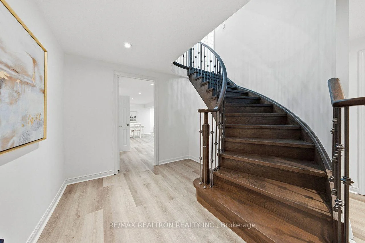 Photo 66 of 19 Prince Edward Boulevard, Markham, Thornlea — HOMEH