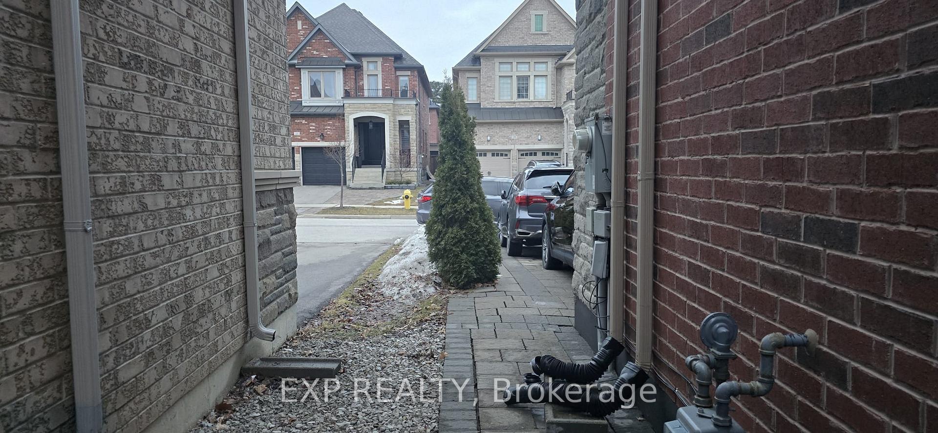 Photo 2 of 20 Rivoli Drive, Vaughan, Vellore Village — HOMEH