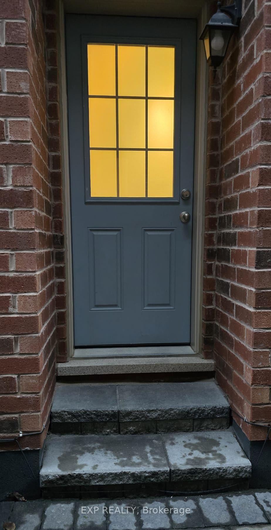 Photo 3 of 20 Rivoli Drive, Vaughan, Vellore Village — HOMEH